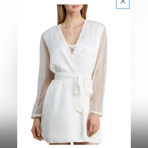 Flora Nikrooz Showstopper Charmeuse Cover-Up Robe